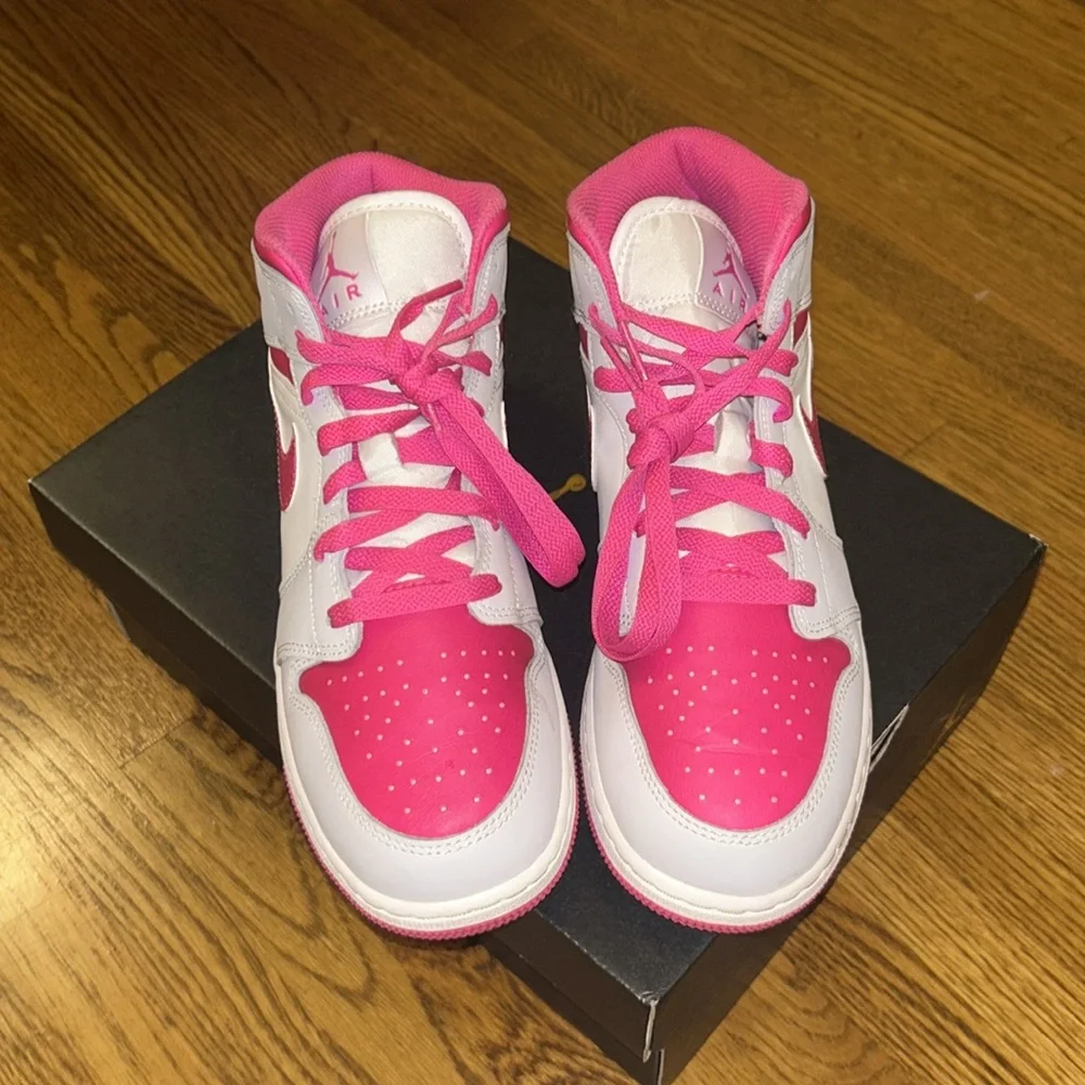 💝Stylish Air Jordan 1 Mid Sneakers - Picture 4 of 12